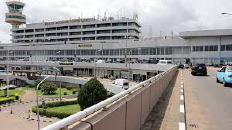 Security officials trying to fly with $6m arrested at Lagos airport