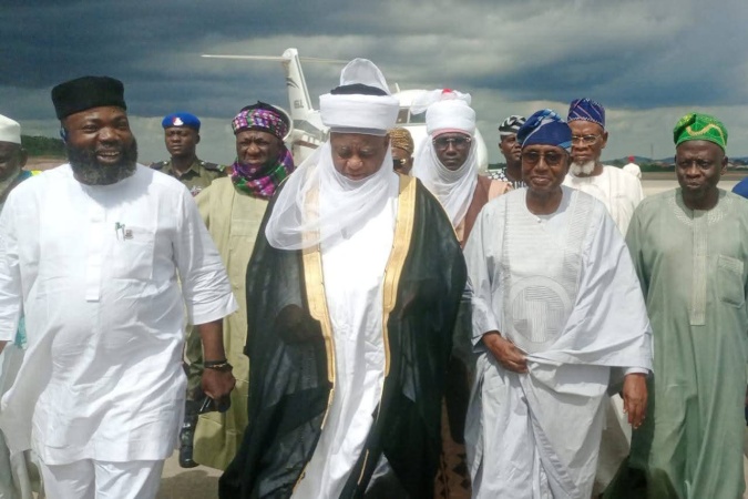 Uzodinma, Sanwo-Olu advocate constitutional roles as 10 governors attend traditional rulers? meeting