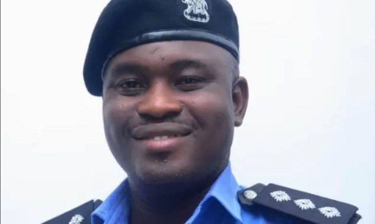 Police arrest notorious varsity cult leader, recover pistol, battle axe during raid