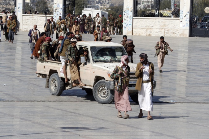 Yemen?s Houthi rebels detain 20 UN employees and confiscate equipment
