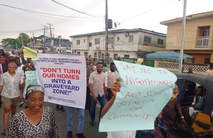 Tension in Surulere as residents protest construction of cemetery