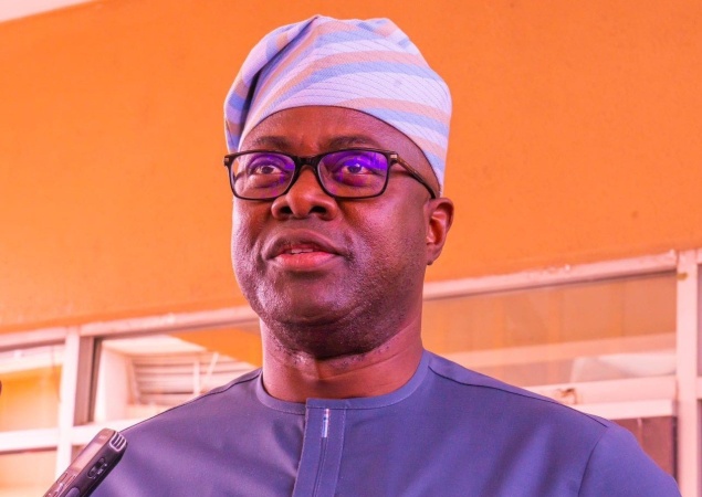 Defection: We remain solidly behind Makinde, PDP, former LG, party chairmen, others declare