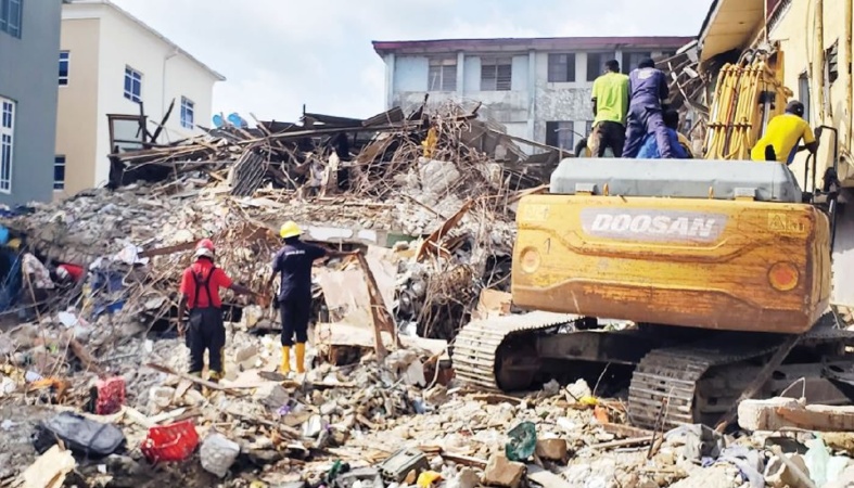 Collapsed Lagos building occupants ignored distress signs ? Residents