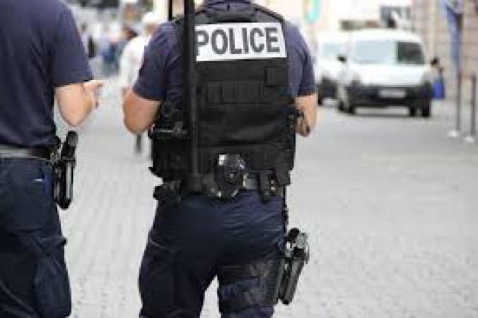 Two police officers suspended over alleged rape