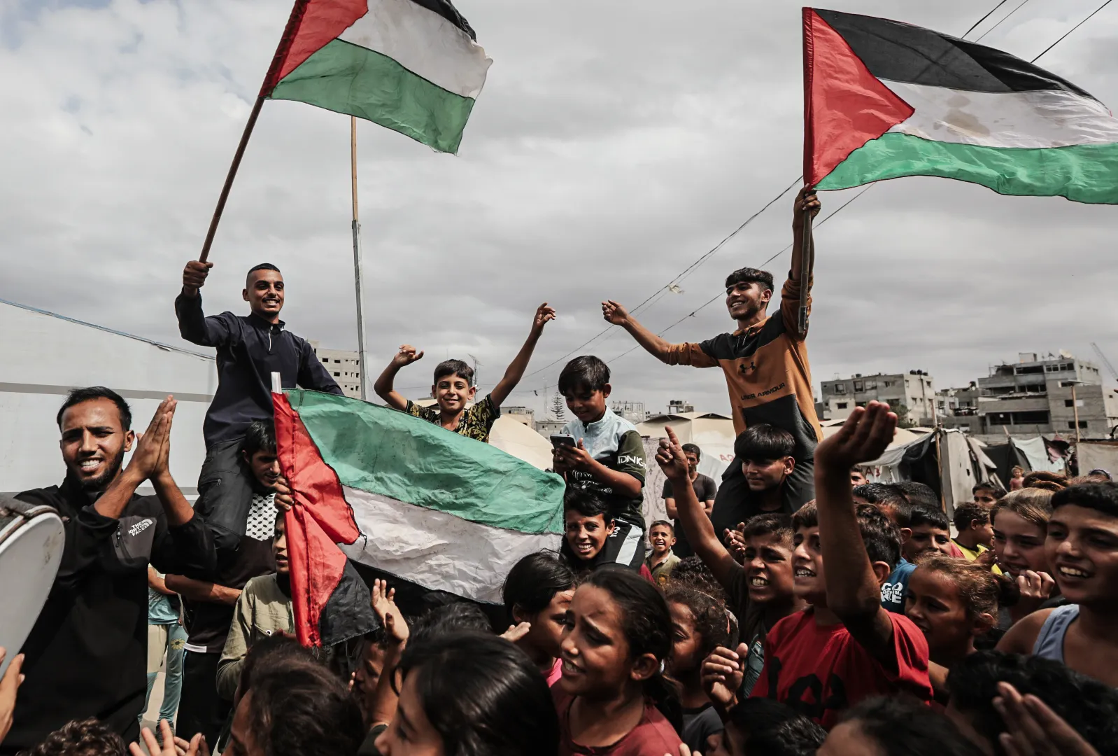 Palestinians Return to Gaza?s North as Israel Confirms Ceasefire Under Trump-Brokered Deal