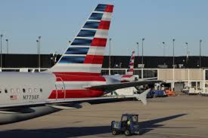 US to cut flights at 40 airports if shutdown doesn't end, transportation secretary warns
