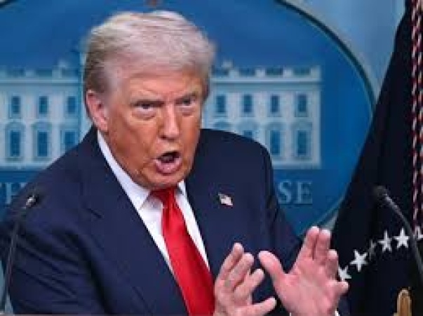 How within an hour of report, Trump floated military action in Nigeria ? White House sources