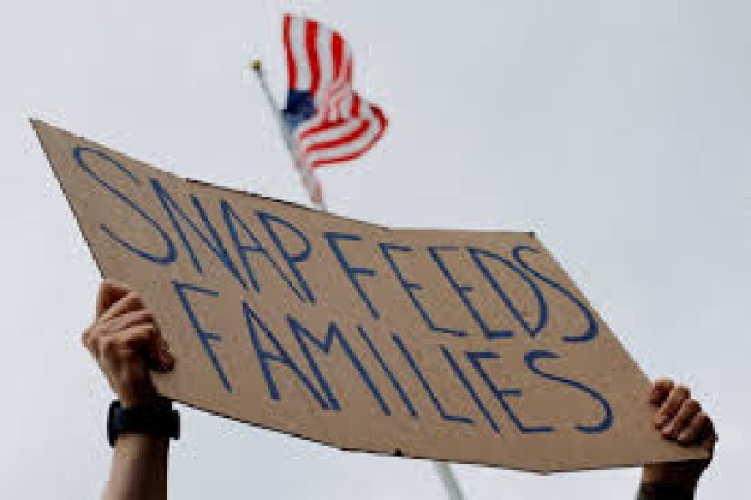 JUST IN: Trump administration pauses full SNAP benefits