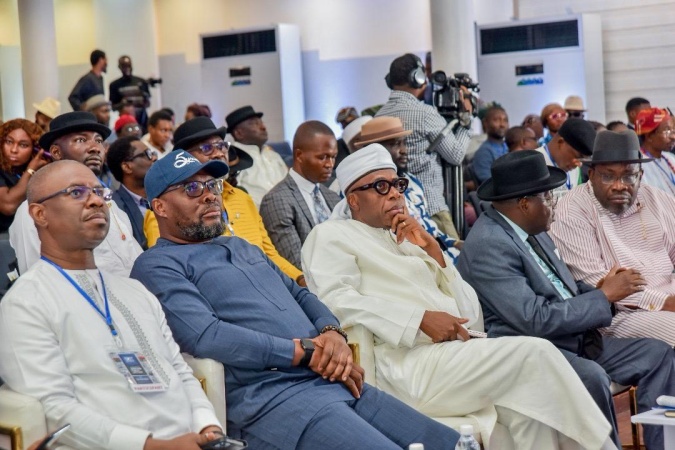 Nigeria?s democracy under threat from electoral fraud, apathy ? Ex-Govs Dickson, Amaechi