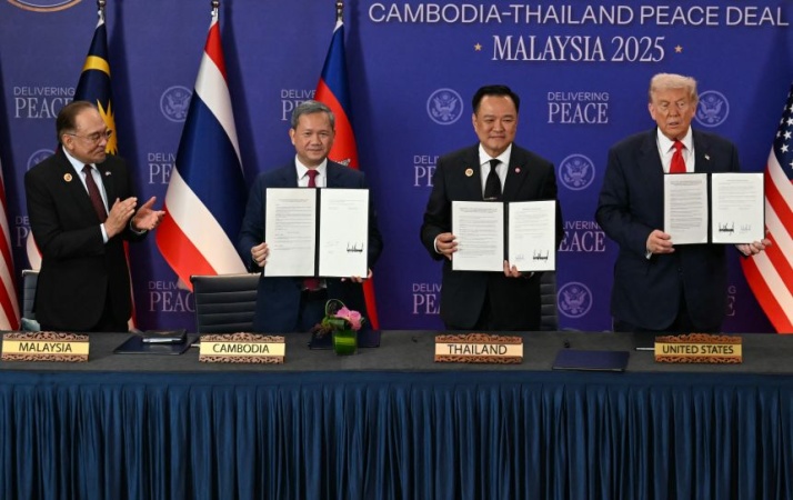 Thailand ?halts? peace agreement with Cambodia hailed by Trump after landmine explosion injures troops