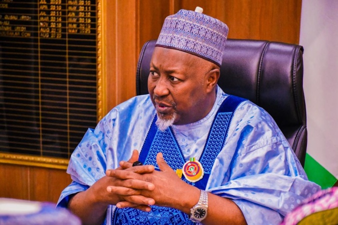 FG unveils veterans? databank, pays N18bn insurance to boost troops? welfare ? Badaru