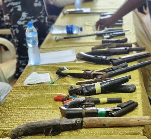 Youths renounce cultism, surrender arms in Ondo