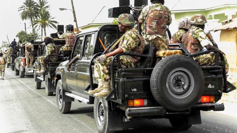 Driver gunned down as troops battle suspected kidnappers on Makurdi–Kura road