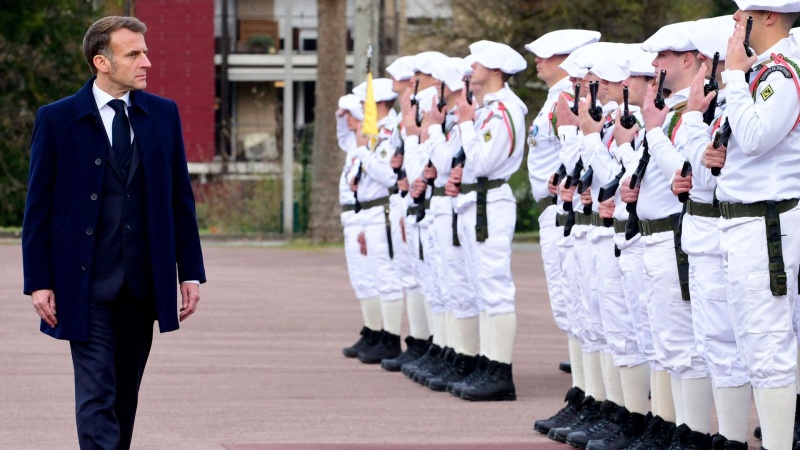 France to bring in form of military service, 25 years after conscription was phased out