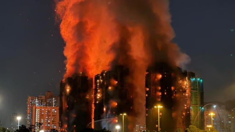 Hong Kong fire death toll rises to 146 as thousands pay respects