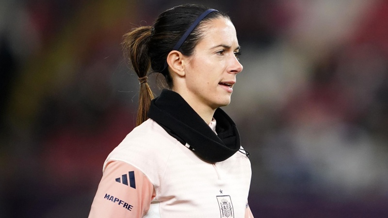 Spain's Bonmati suffers broken leg in training