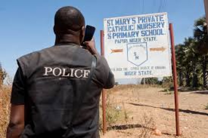 Security operatives close in on abductors of Niger pupils