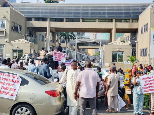 Contractors block finance ministry over debt