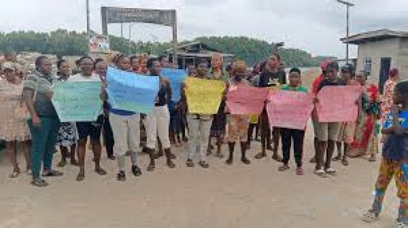 Riverine community protests two-year lack of power, water supply in Rivers