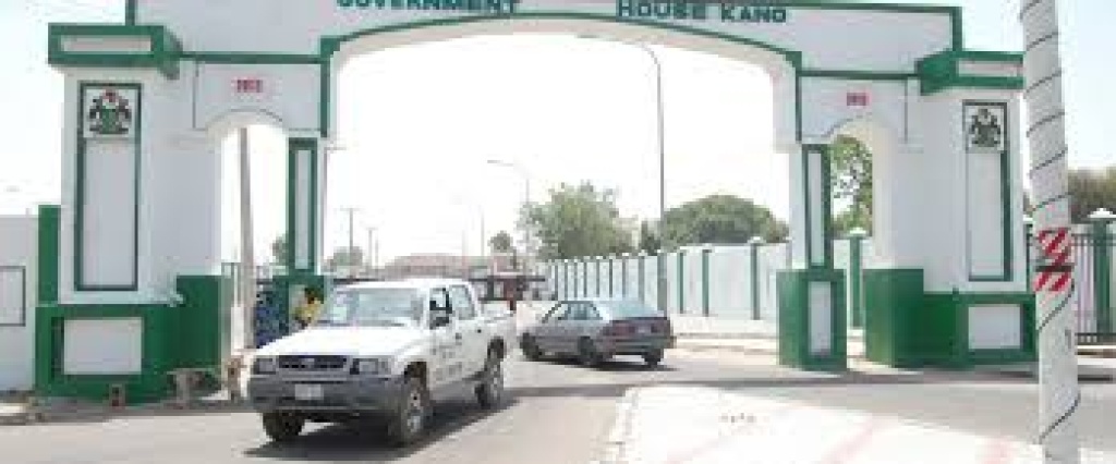 Governor's Looming Defection: NNPP flags removed from Kano Govt House