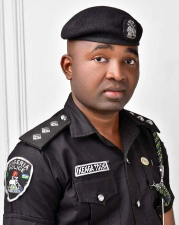 Abducted businessman escapes from kidnappers' den, reunited with family