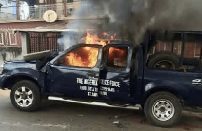 Gunmen attack police checkpoint in Enugu, kill officers, burn patrol vehicle