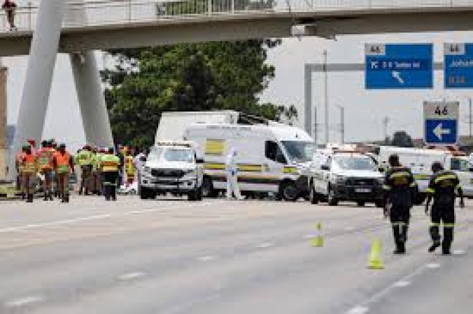 11 schoolchildren killed in South Africa’s minibus crash – reports