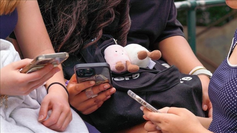 French National Assembly passes bill to ban social media for children aged under 15