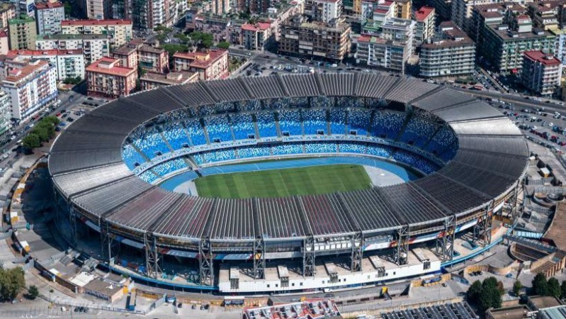 Chelsea urge fan caution in Naples after 'incident'