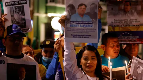 Venezuelan government begins releasing political prisoners