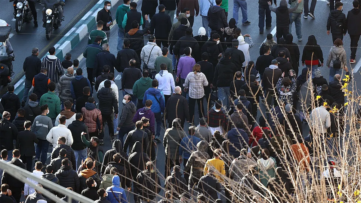 Death toll in Iran protests reaches 2,000 amid US threat of trade tariffs
