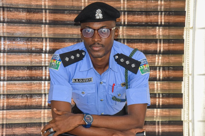 Police arrest suspect for unlawful exhumation, possession of human head