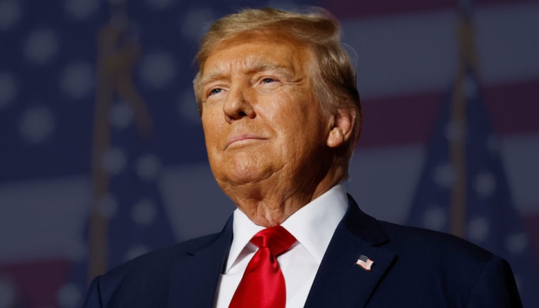 Trump unveils website to help Americans buy lower-priced prescription drug