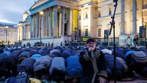 Badenoch backs Tory MP in row over Muslim prayer event