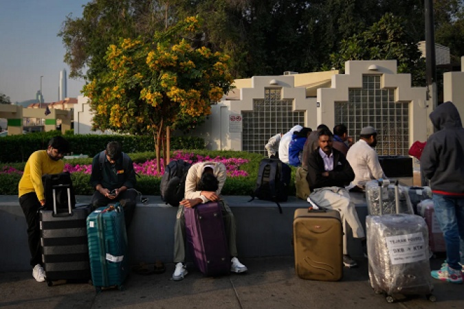 Americans stranded by war in Middle East express frustration