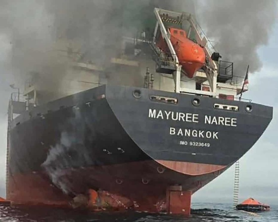 Iran threatens to choke off oil supplies through Strait of Hormuz