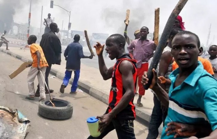 Thugs abduct mortuary attendant, disrupt mass burial in Benue