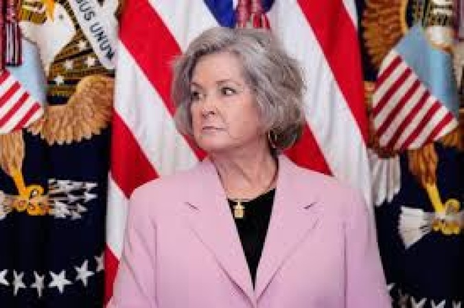 Trump’s White House chief of staff diagnosed with breast cancer