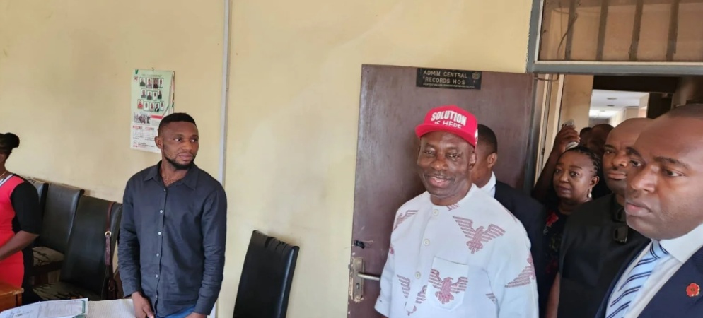 Soludo threatens to exit non-performing civil servants, as he pays unscheduled visit to state secretariat 