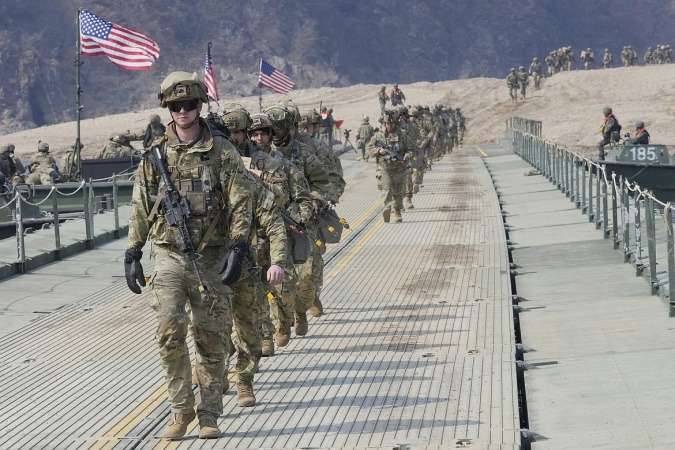 Pentagon readies ‘for weeks of US ground operations’ in Iran 