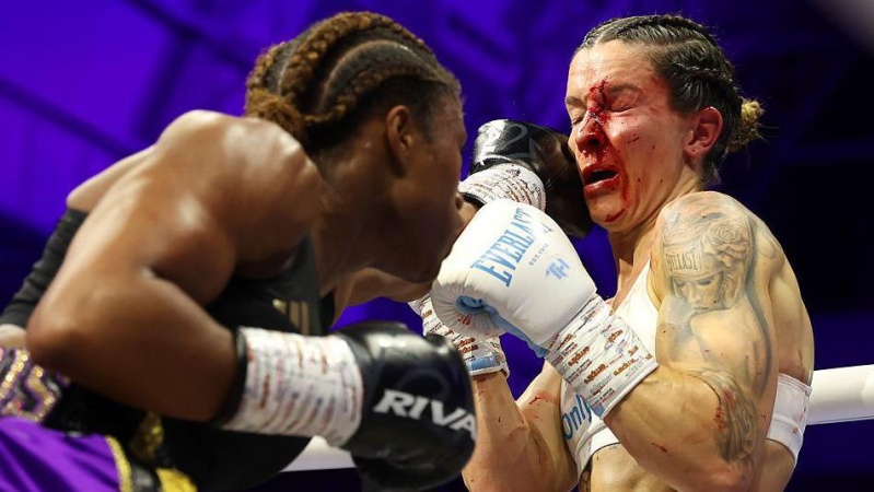 Dubois outpoints bloodied Harper to unify titles