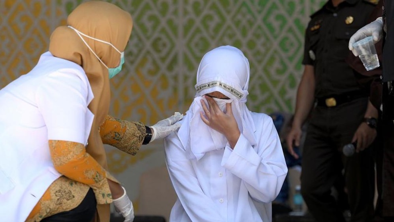Couple receive 100 lashes each for premarital sex