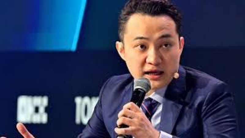 Billionaire backer sues Trump family's crypto firm over alleged extortion 