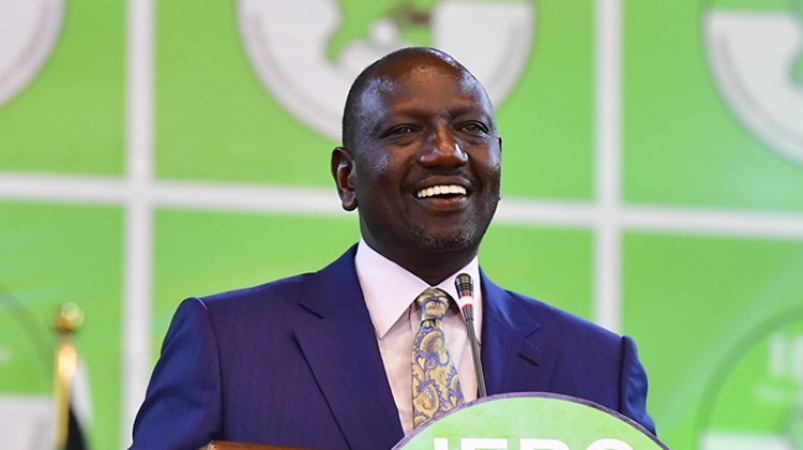 Nigerians react to Kenyan President’s remark on ‘spoken English’