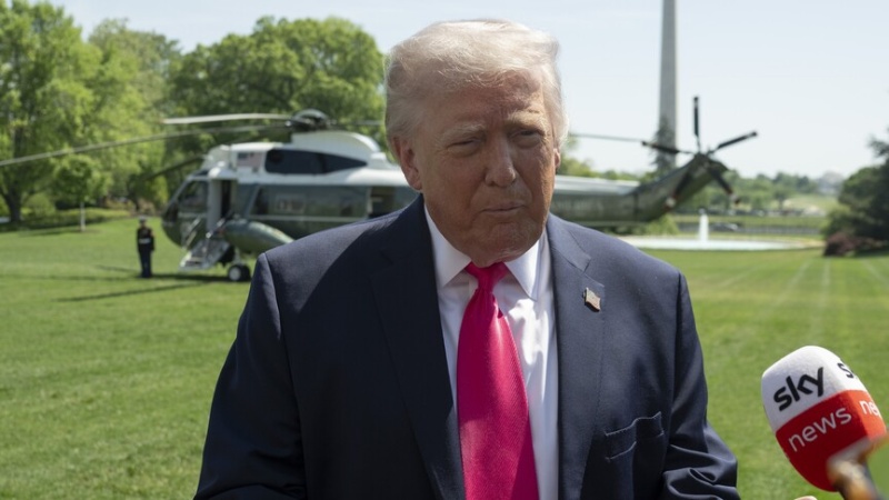 Trump says war with Iran could stretch 3 more weeks