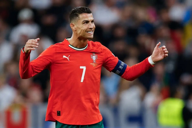 Ronaldo in Portugal squad for record sixth World Cup