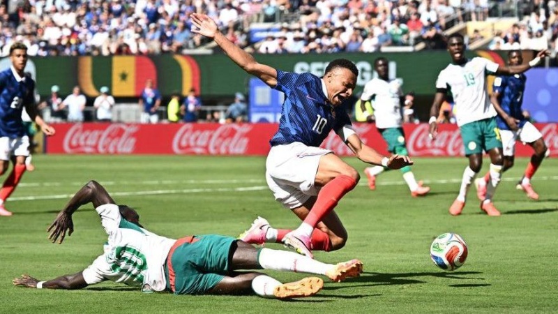The VAR call that dumbfounded the world's best refs