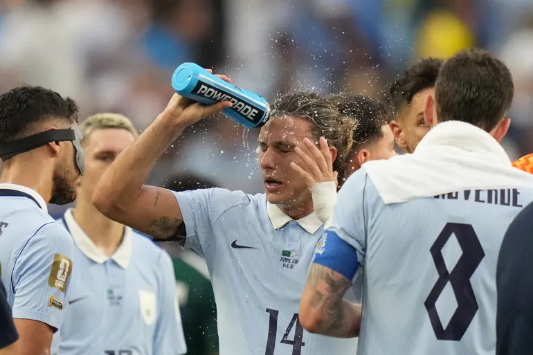 Hydration break boos: How FIFA united players, fans, coaches at World Cup