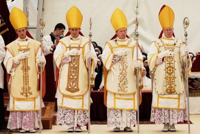 Breakaway Catholic group excommunicated after defying warnings from Pope Leo