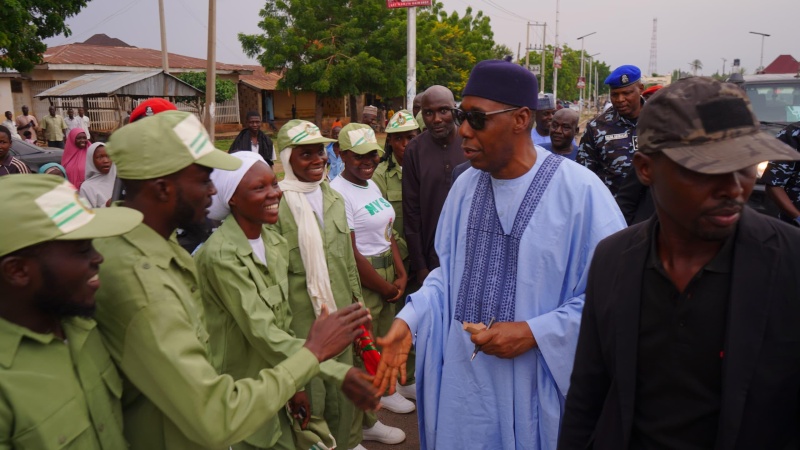 Zulum urges corpers to ‘feel at home’ in Borno, announces N50,000 gifts to each corp member